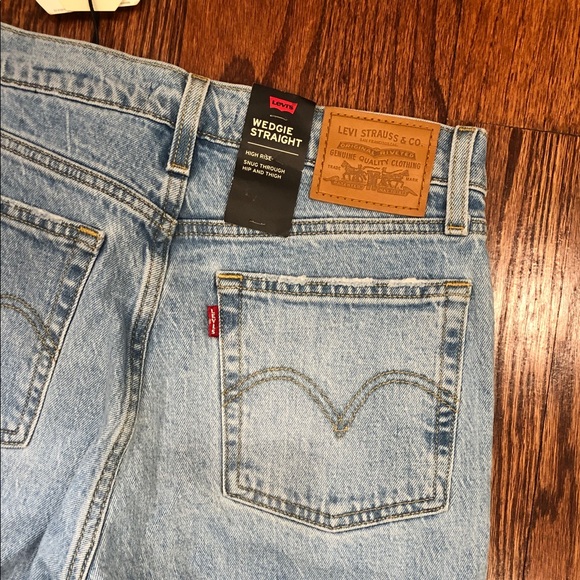 Levi's Light Blue Ripped Jeans.SZ 26. NWT - Picture 10 of 10